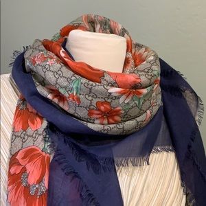 Gucci Blooms GG Print Modal Silk Scarf